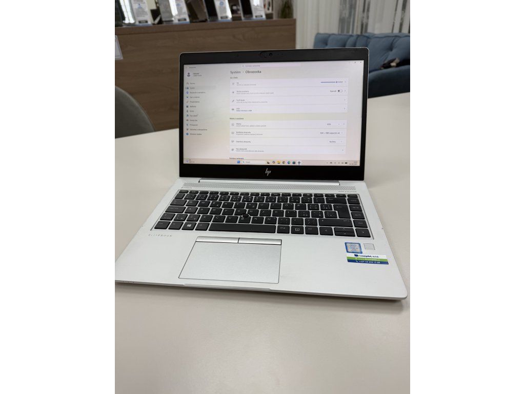 HP EliteBook 840 G5 – slovenská klávesnica a displej, reálny stav